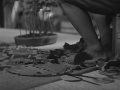 Ozu. Passing Fancy. Leaves Falling